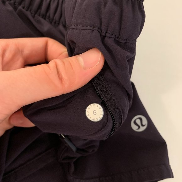 Lululemon Tracker Short V Pelt Size 6 - Picture 9 of 15